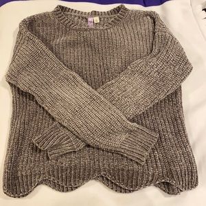 Francesca’s, s, grey scalloped sweater